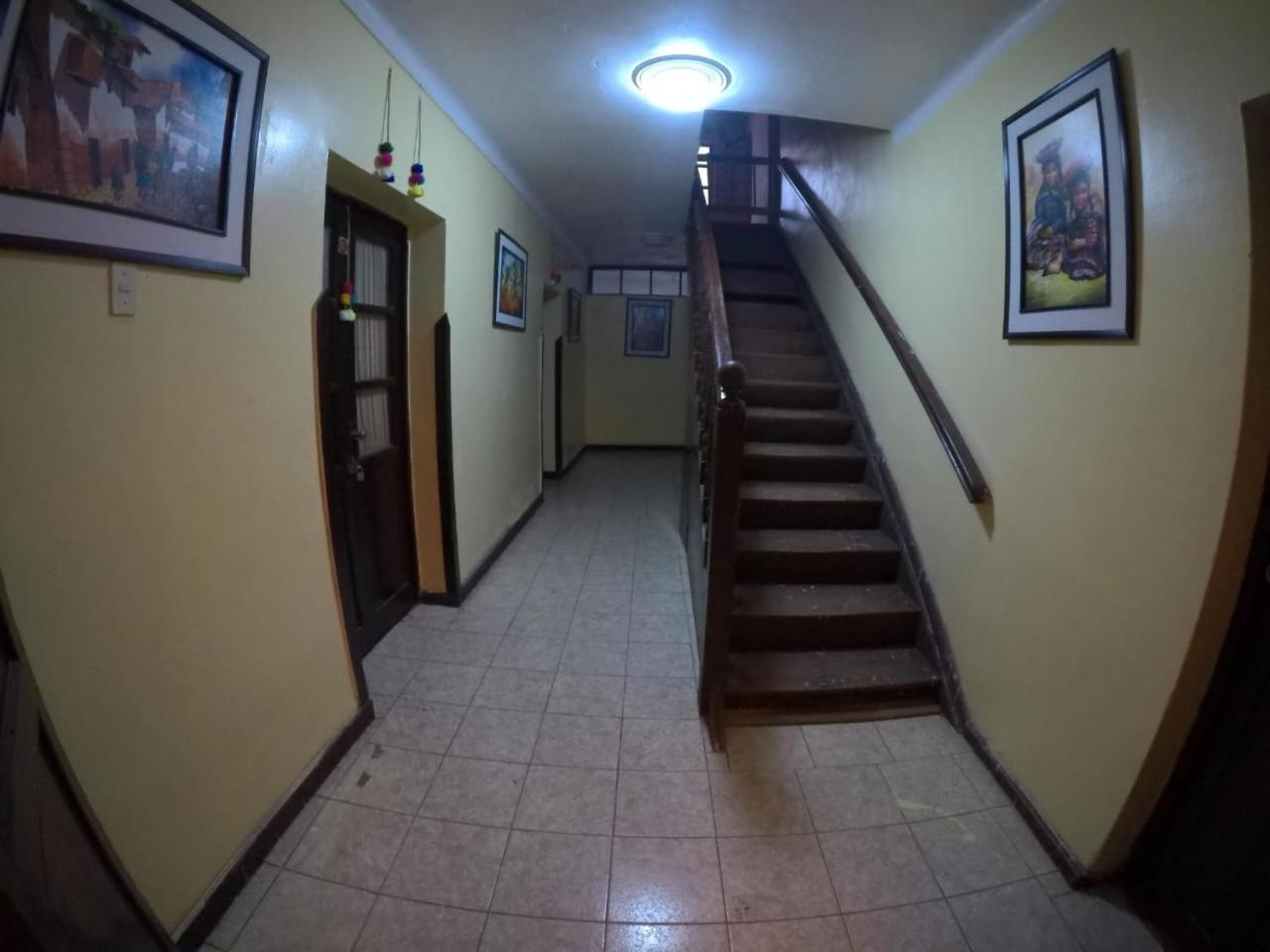 Auquis Ccapac Guest House Cuzco Buitenkant foto